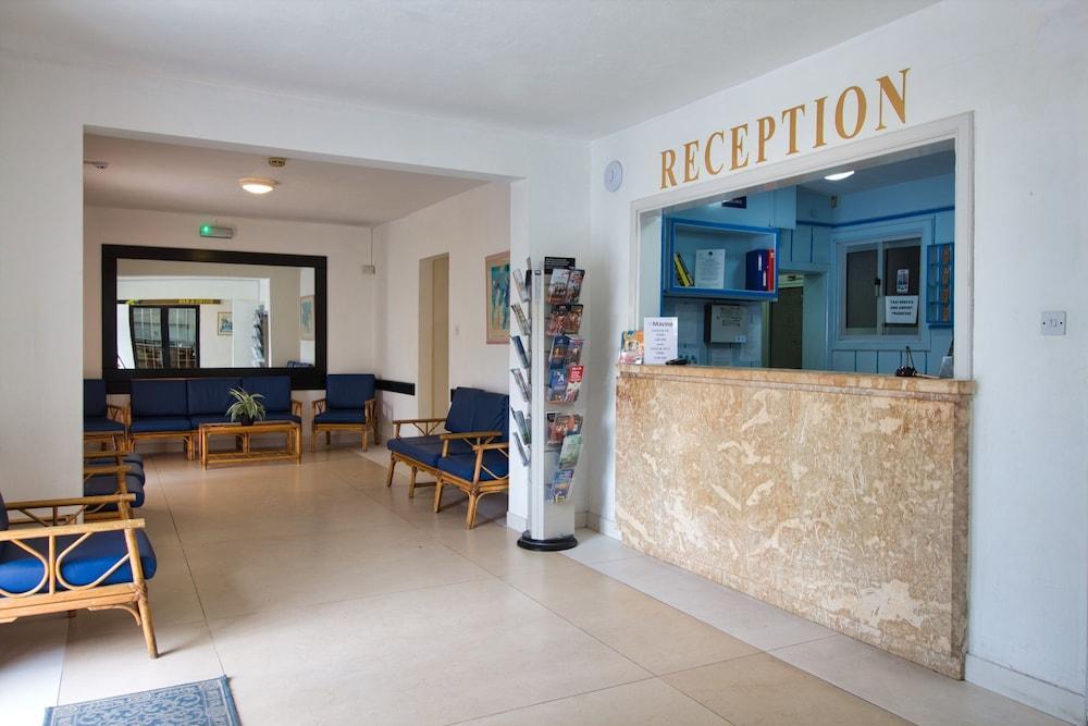 Mavina Hotel & Apartments Бугібба Екстер'єр фото
